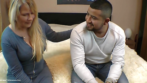 Mature milf with a big booty fucked by her stepbrother