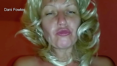 Amateur blonde mature slut fucks hairy pussy in pov