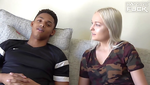 Amateur brunette with big tits gets her pussy fucked