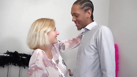 Mature milf gets fucked by a young guy and enjoys a blowjob